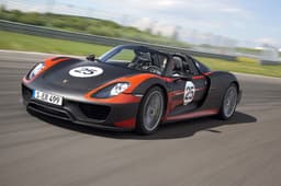 Porsche 918 Spyder photo gallery